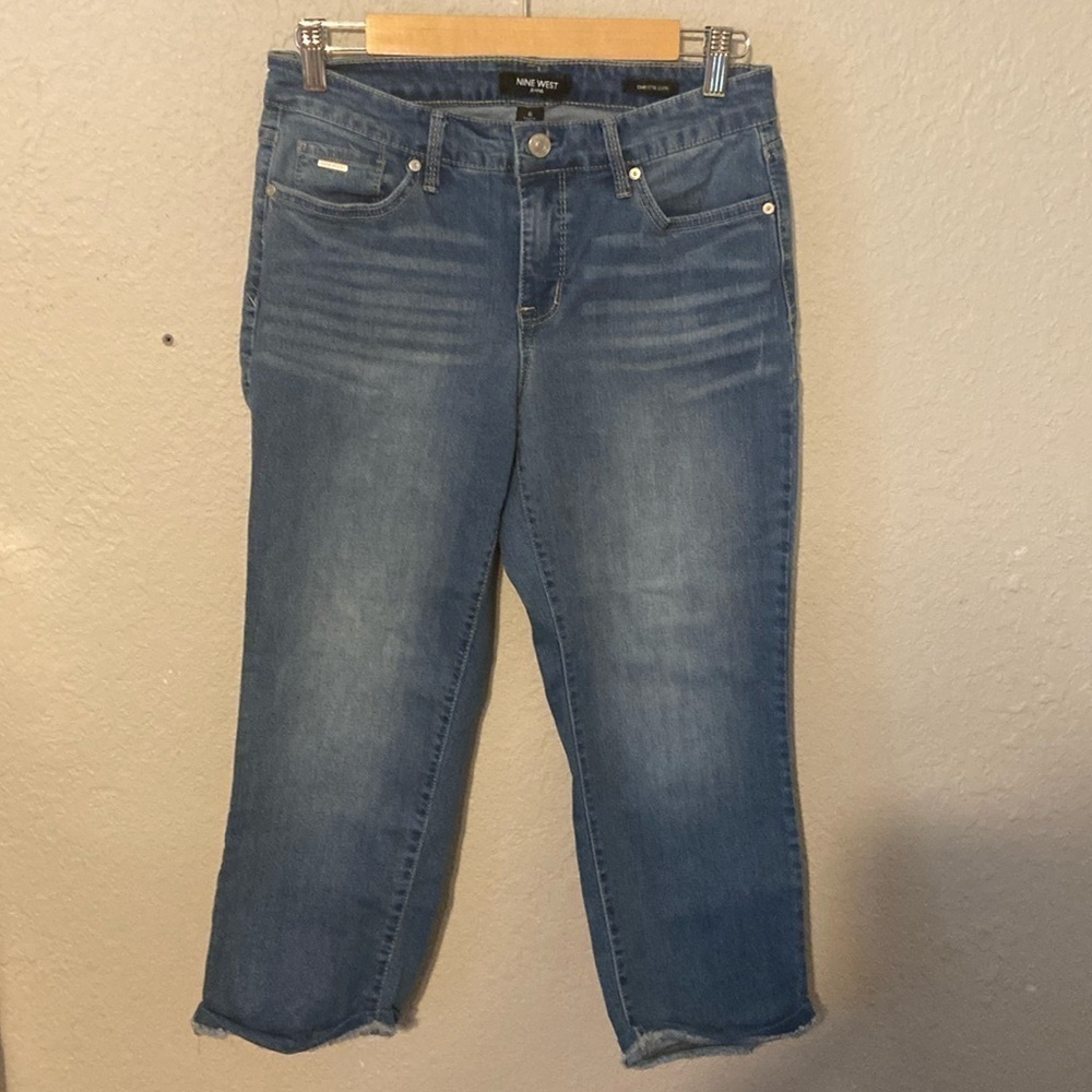 Nine West Chrystie Capri Cropped Blue Jeans - Size 6